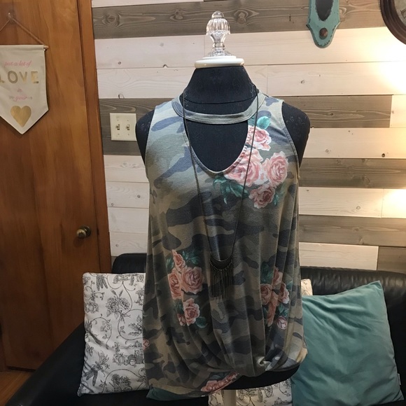 143 Story by Line Up ⚜️ Camo & Floral Print Jersey Twist Knot Gathered Hem Tank - Picture 9 of 12